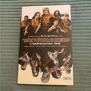 Graphic novel / comic Walking Dead compendium 1 - like new